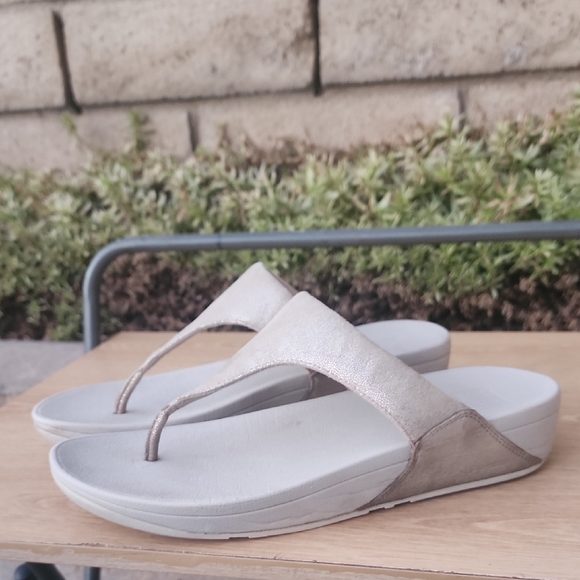 Fitflop Metallic Silver Sandals Size 11 - Picture 1 of 10
